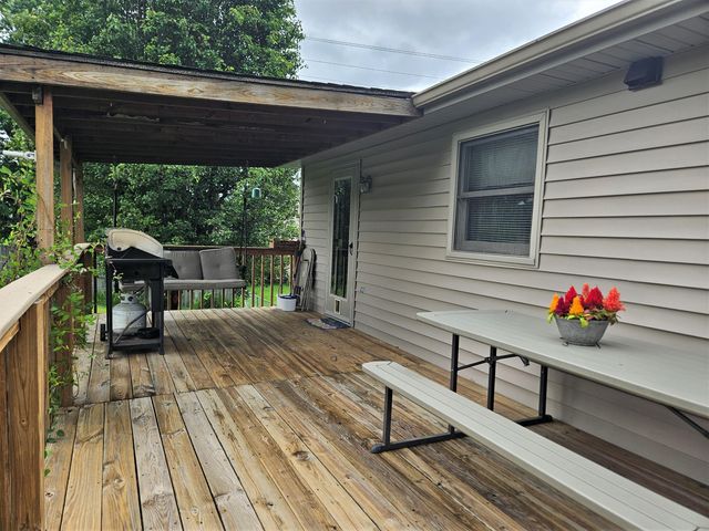 105 Woods Point Drive, Berea, KY 40403