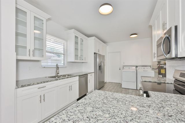 902 W COLUMBUS DRIVE, Tampa, FL 33602