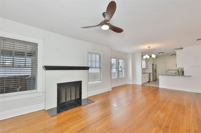 902 W COLUMBUS DRIVE, Tampa, FL 33602
