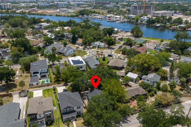 902 W COLUMBUS DRIVE, Tampa, FL 33602