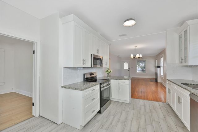 902 W COLUMBUS DRIVE, Tampa, FL 33602