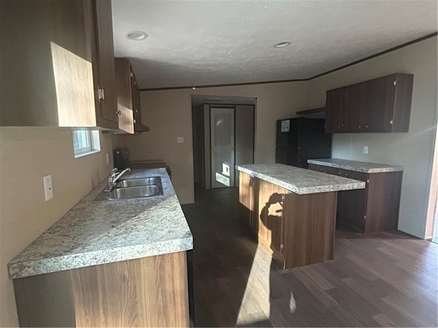 2079 S Black Road, Darien, GA 31305