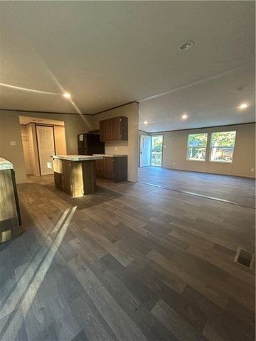 2079 S Black Road, Darien, GA 31305