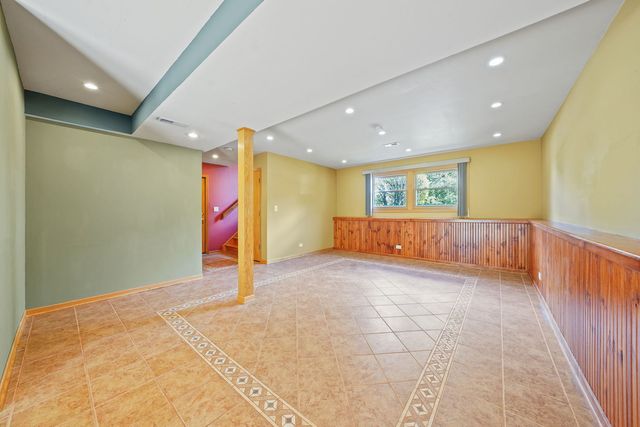251 Polo Club Drive, Glendale Heights, IL 60139