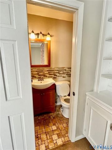 18 Skipwith Green Cir, Henrico, VA 23294