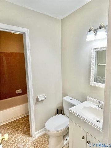 18 Skipwith Green Cir, Henrico, VA 23294