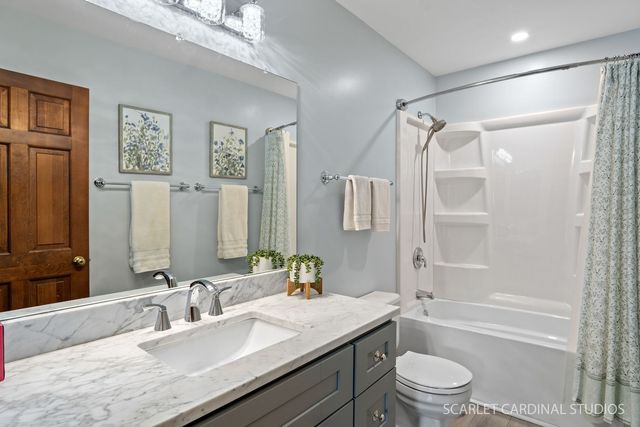 27w180 Chestnut Lane, Winfield, IL 60190