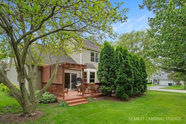 27w180 Chestnut Lane, Winfield, IL 60190