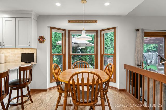 27w180 Chestnut Lane, Winfield, IL 60190