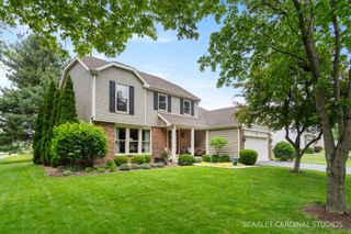 27w180 Chestnut Lane, Winfield, IL 60190
