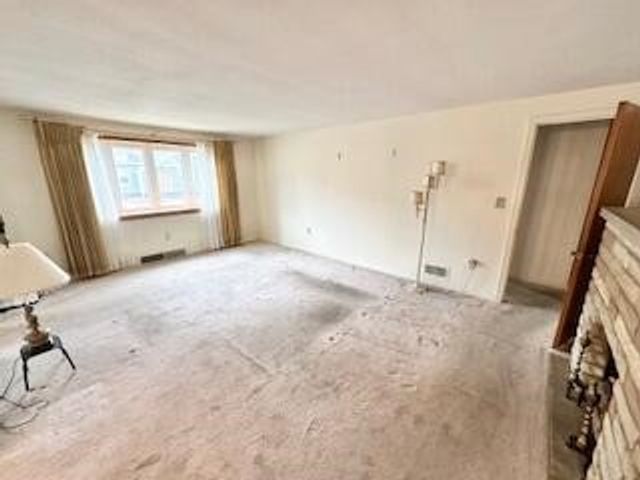 501 LAKE Avenue, Erie, PA 16511