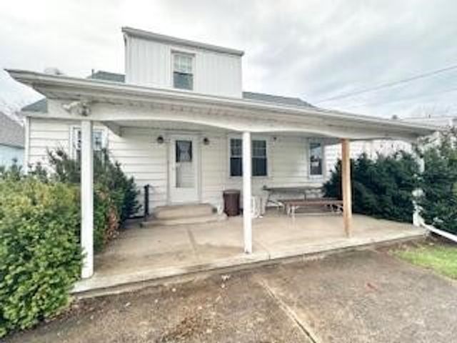 501 LAKE Avenue, Erie, PA 16511