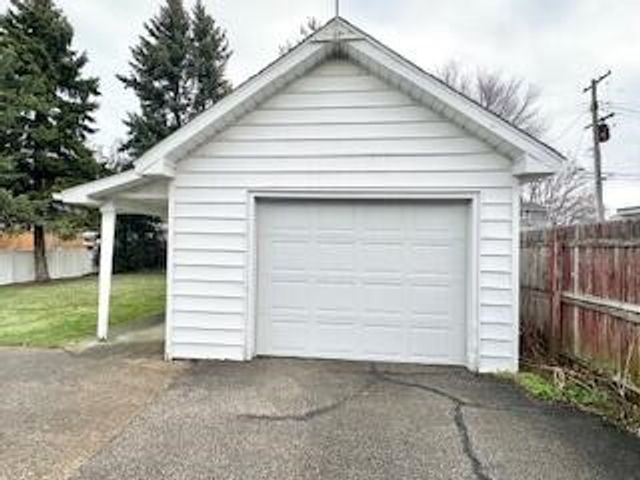 501 LAKE Avenue, Erie, PA 16511