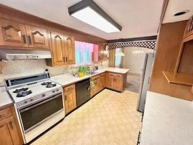 501 LAKE Avenue, Erie, PA 16511