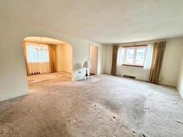 501 LAKE Avenue, Erie, PA 16511