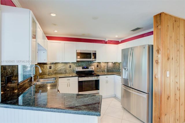 3081 SW 46th Ct, Dania Beach, FL 33312