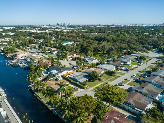 3081 SW 46th Ct, Dania Beach, FL 33312