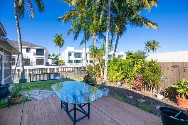 3081 SW 46th Ct, Dania Beach, FL 33312