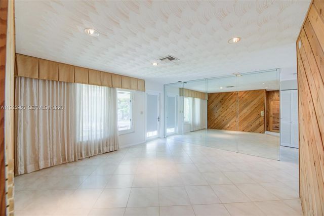 3081 SW 46th Ct, Dania Beach, FL 33312