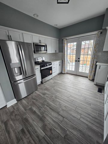 907 Carroll Street, Hammond, IN 46320