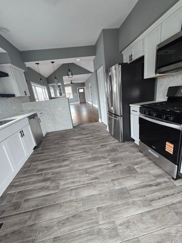 907 Carroll Street, Hammond, IN 46320