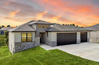 22041 ELDERBERRY Road, Glenwood, IA 51534