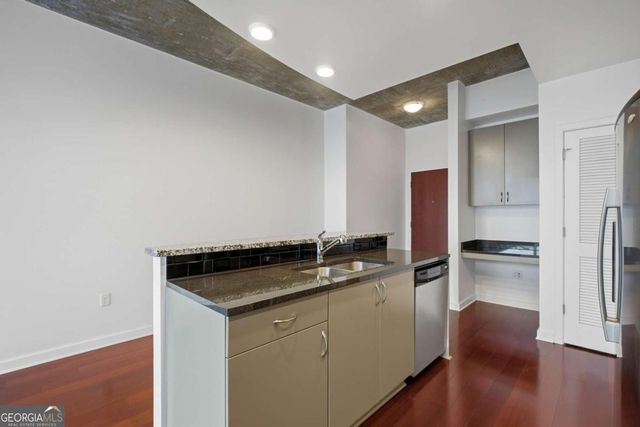 400 W Peachtree Street NW 2408, Atlanta, GA 30308
