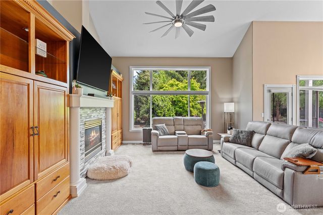 8107 204th Avenue Ct E, Bonney Lake, WA 98391