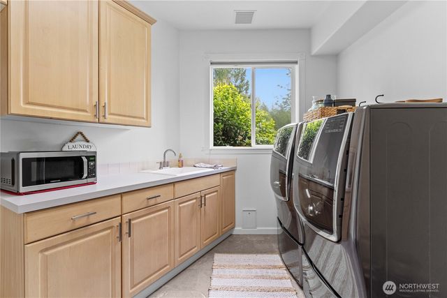 8107 204th Avenue Ct E, Bonney Lake, WA 98391