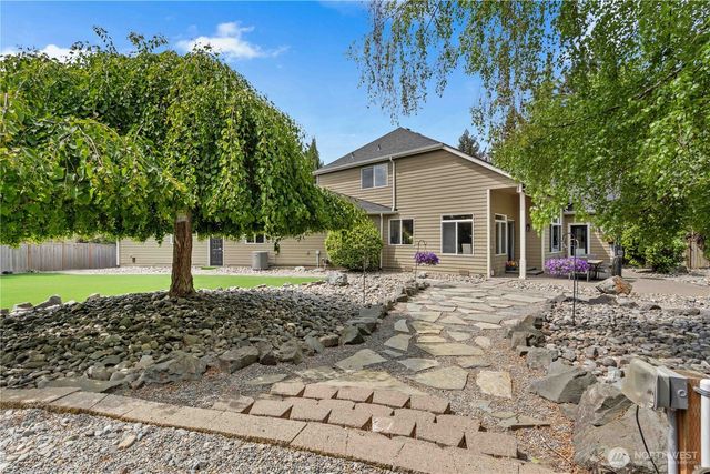 8107 204th Avenue Ct E, Bonney Lake, WA 98391