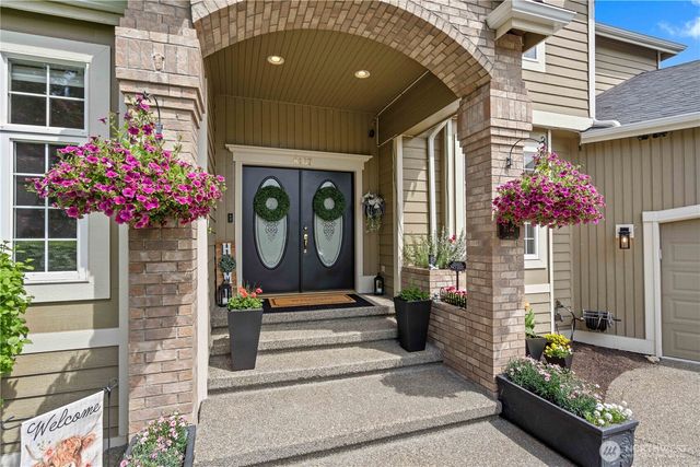 8107 204th Avenue Ct E, Bonney Lake, WA 98391