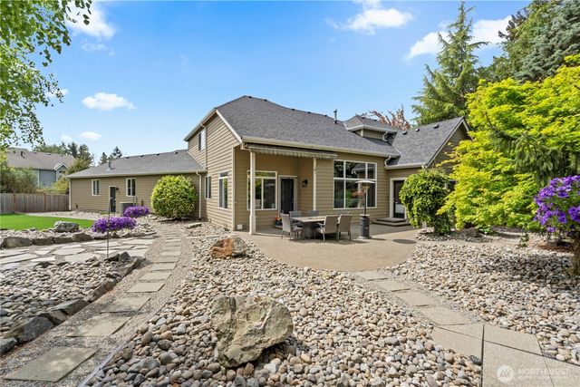 8107 204th Avenue Ct E, Bonney Lake, WA 98391