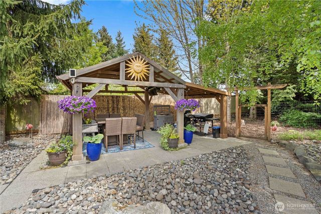 8107 204th Avenue Ct E, Bonney Lake, WA 98391