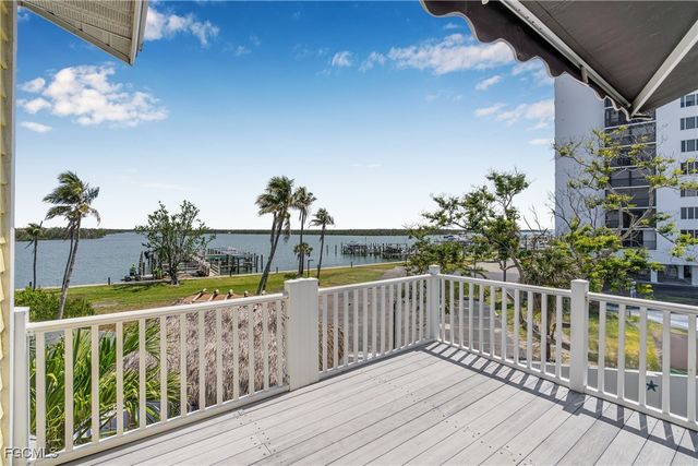 188 Bayview AVE, Fort Myers Beach, FL 33931