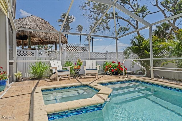 188 Bayview AVE, Fort Myers Beach, FL 33931