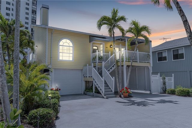 188 Bayview AVE, Fort Myers Beach, FL 33931