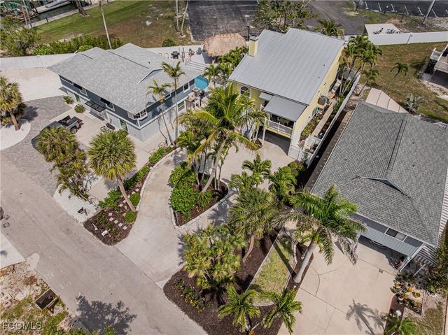 188 Bayview AVE, Fort Myers Beach, FL 33931