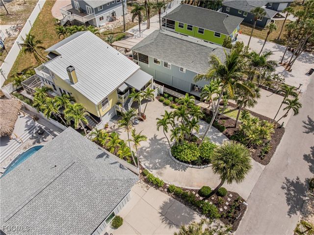 188 Bayview AVE, Fort Myers Beach, FL 33931