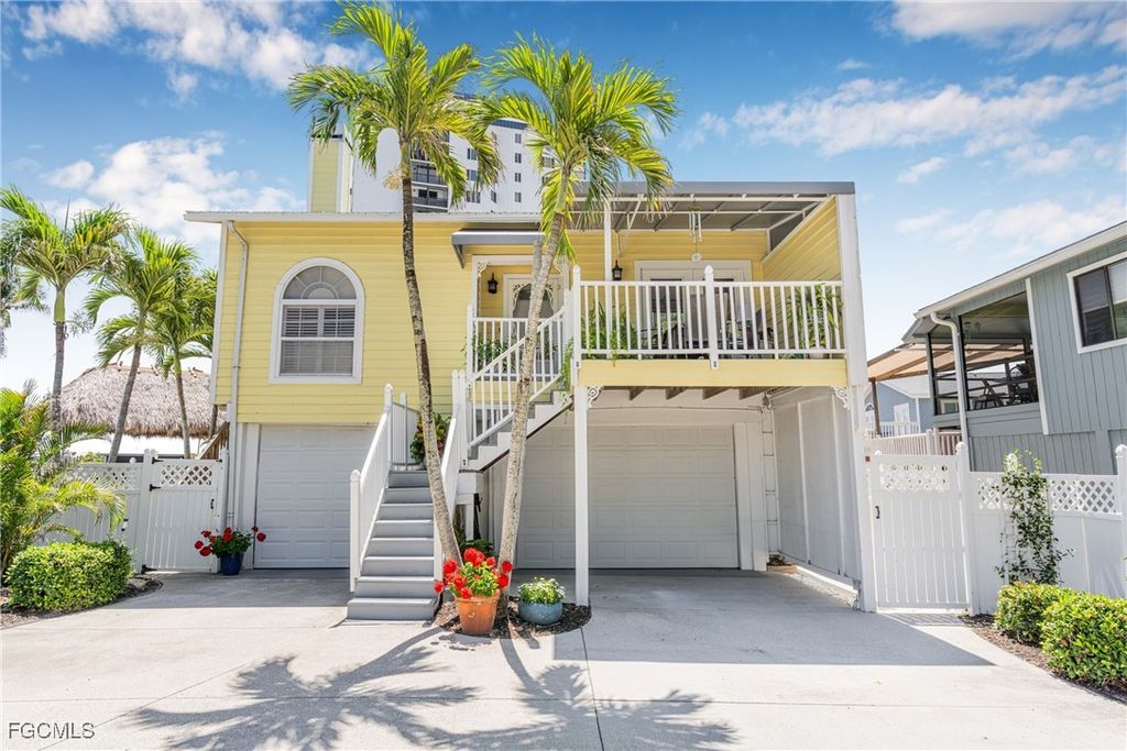 188 Bayview AVE, Fort Myers Beach, FL 33931