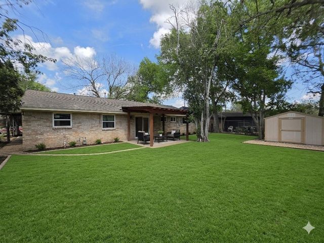 3907 Grapevine Street, Houston, TX 77045