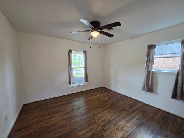 3907 Grapevine Street, Houston, TX 77045