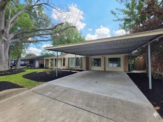 3907 Grapevine Street, Houston, TX 77045