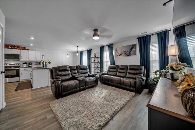 3581 Chestnut Oak Drive, Dallas, TX 75253