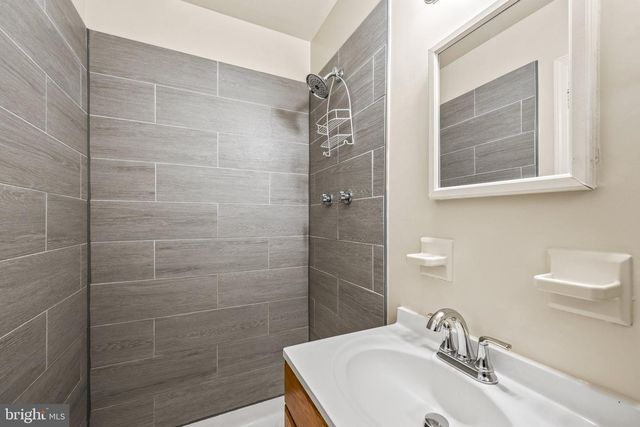 6201 LONE OAK DR, Bethesda, MD 20817