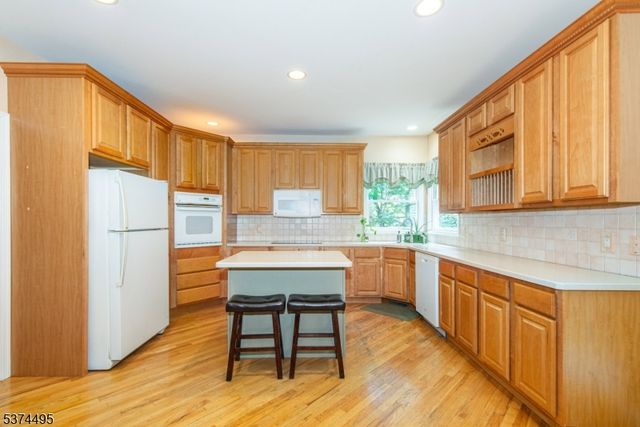 6 Crestview Ln, Sparta Twp., NJ 07871