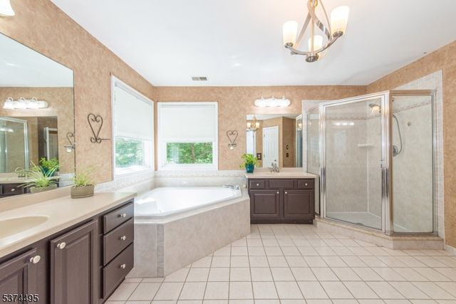 6 Crestview Ln, Sparta Twp., NJ 07871