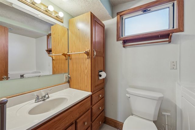 2121 Williams Street, Des Moines, IA 50317