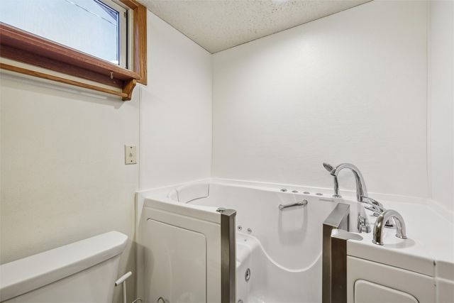 2121 Williams Street, Des Moines, IA 50317