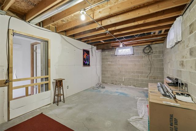 2121 Williams Street, Des Moines, IA 50317