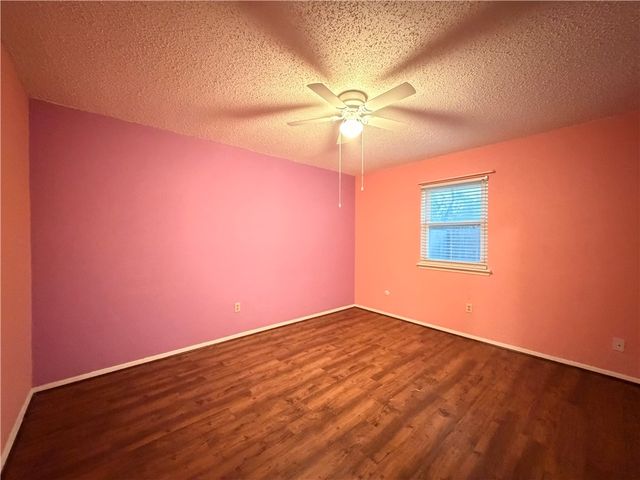 11101 Mulholland Dr, Corpus Christi, TX 78410